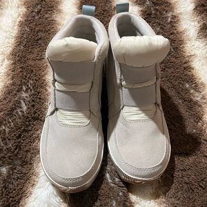 Sorel winter sneaker boot